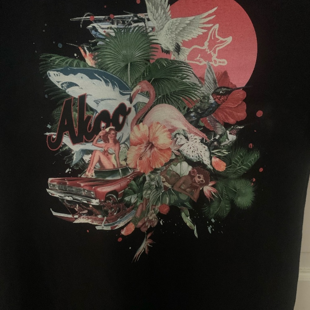Akoo t shirt